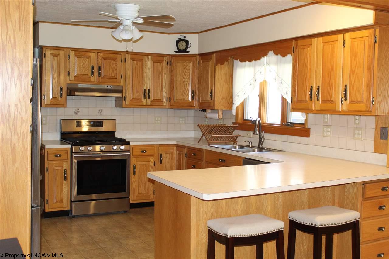 1488 Davisson Run Road Clarksburg, WV 26301 - Photo 3 of 20 Gallery Image 3