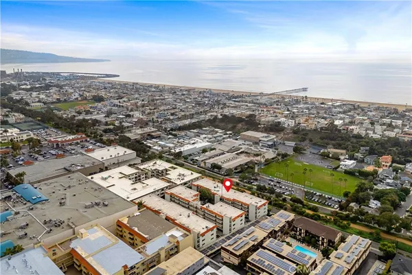 $949,000 | 1720 Ardmore Avenue, Unit 221, Hermosa Beach, CA 90254