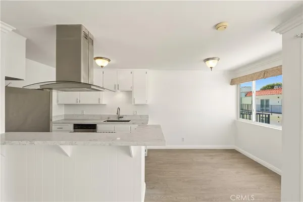 $949,000 | 1720 Ardmore Avenue, Unit 221, Hermosa Beach, CA 90254