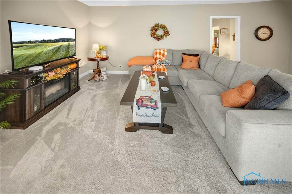 2011 Cass Road Toledo, OH 43614 - Photo 6 of 36 Gallery Image 6