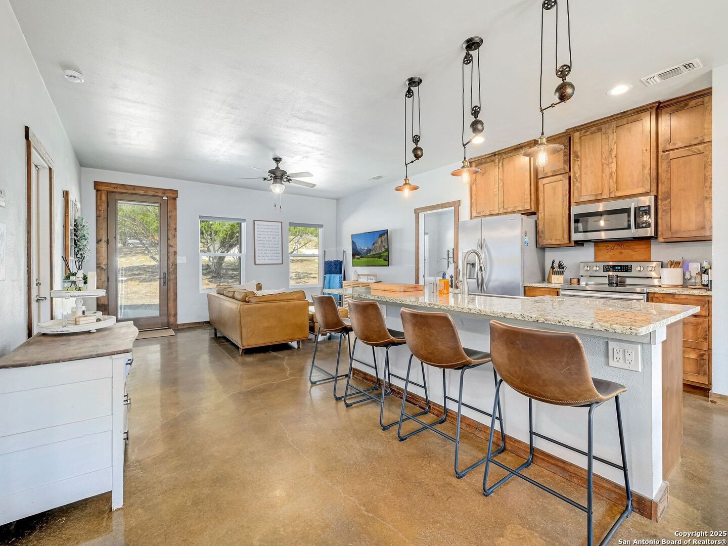 6766 Spring Branch Road Spring Branch, TX 78070 - Photo 11 of 63