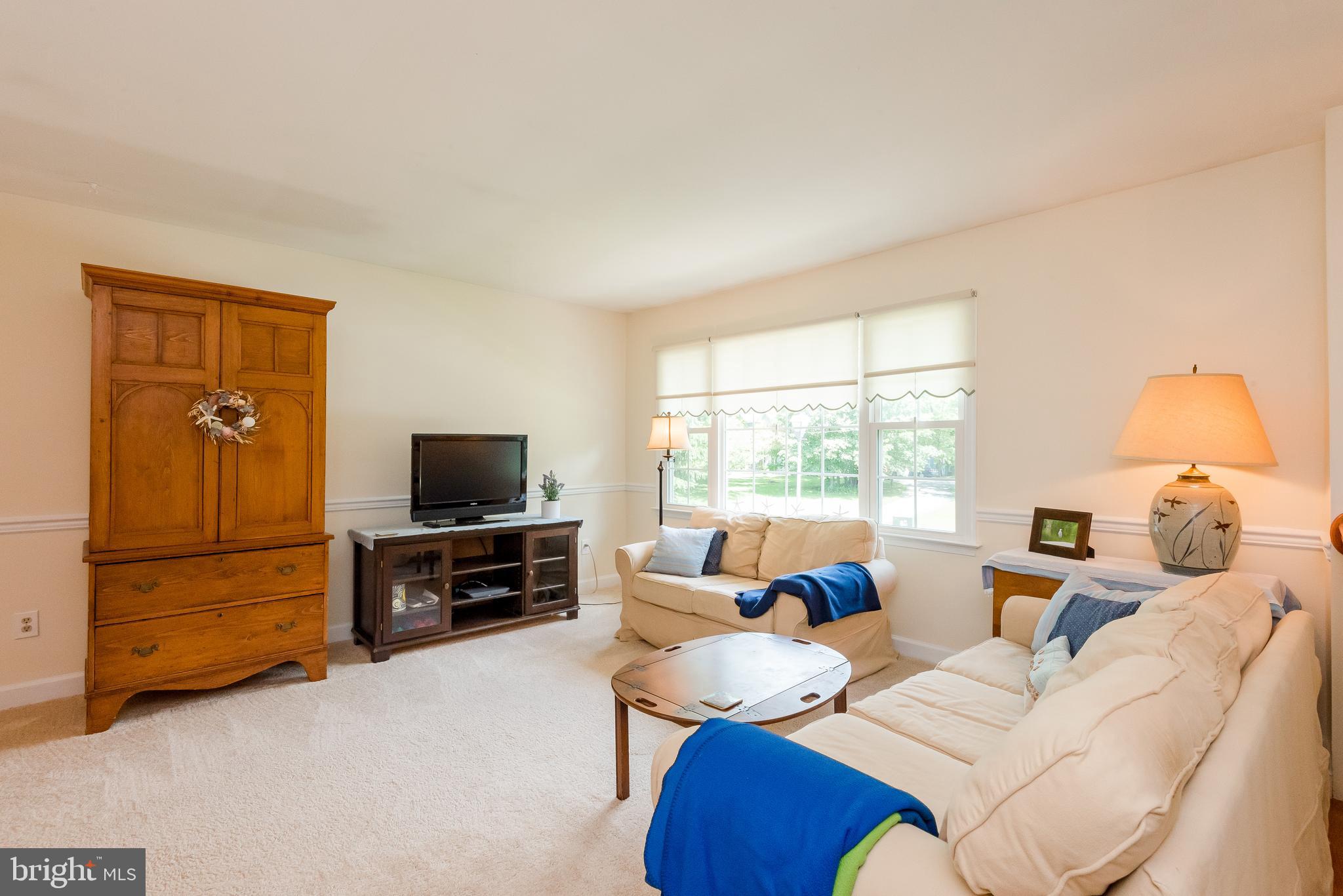 1426 Gilbert Road Arnold, MD 21012 - Photo 6 of 46 Living Room