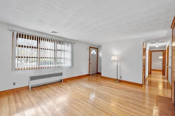 $3,650 | 3 Melo Road, Unit 3, Woburn, MA 01801