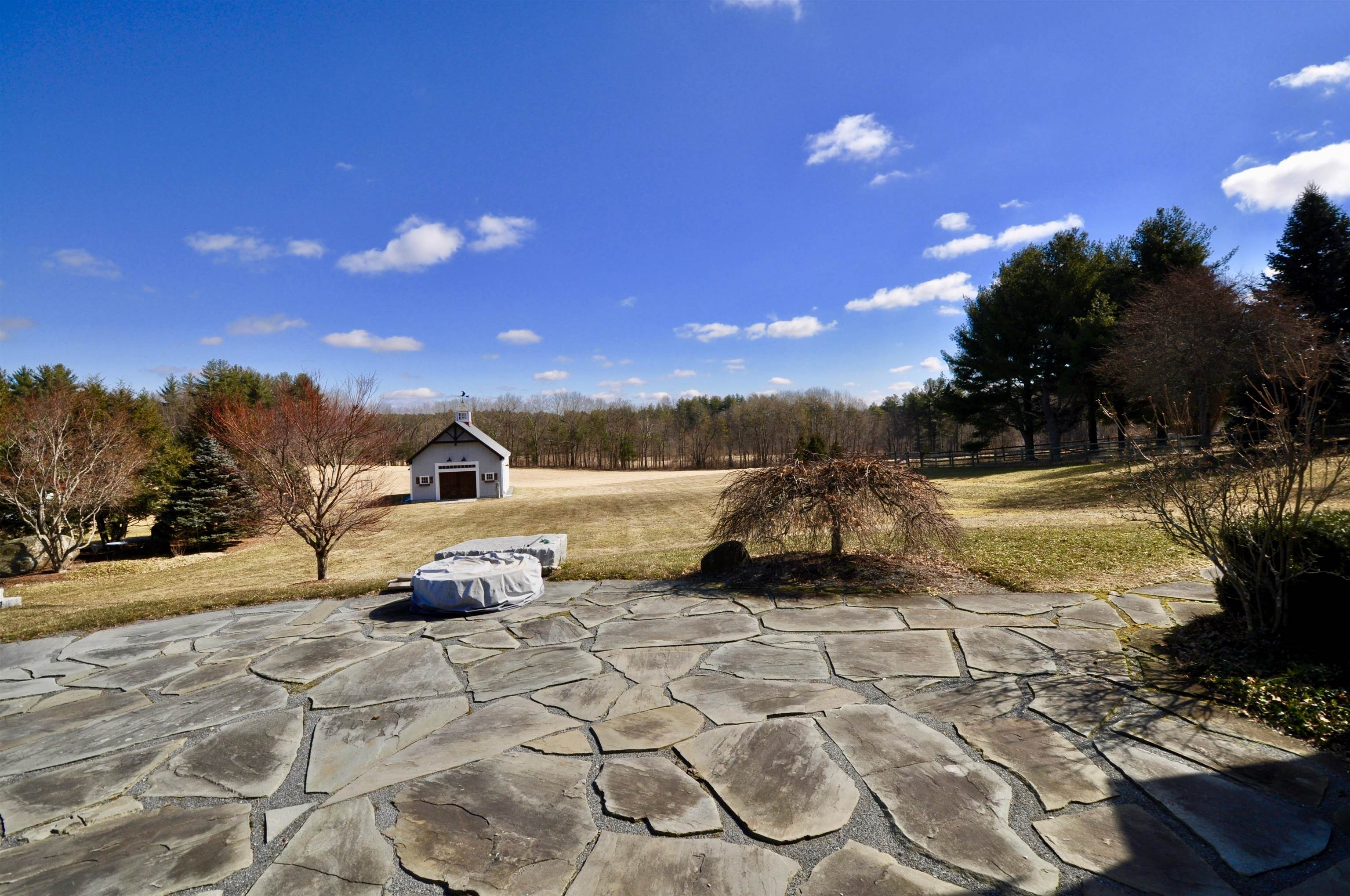 146 Dow Road Hollis, NH 03049 - Photo 7 of 40