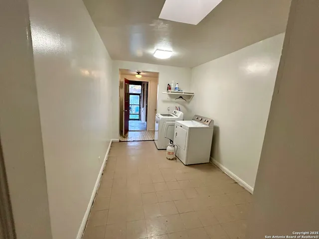 $1,075 | 1202 Vanderbilt Street, San Antonio, TX 78210