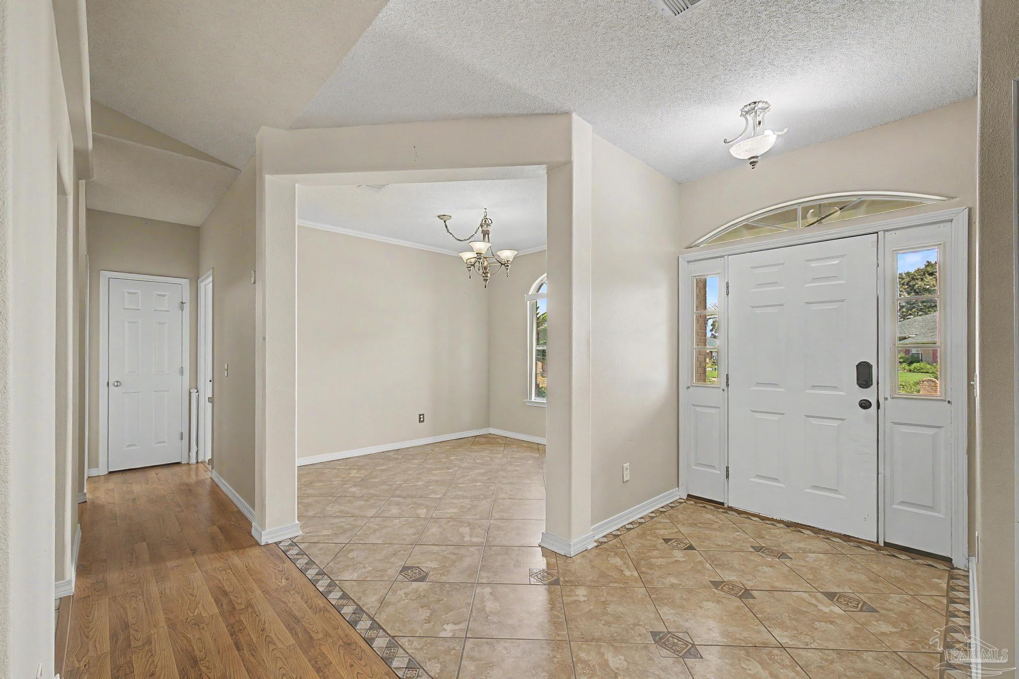 7145 Woodside Road Pensacola, FL 32526 - Photo 5 of 54