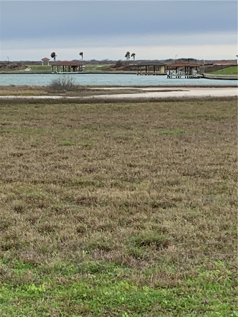 7 East Lago Loop Port O'Connor, TX 77982 - Photo 3 of 15 a view of an ocean and beach