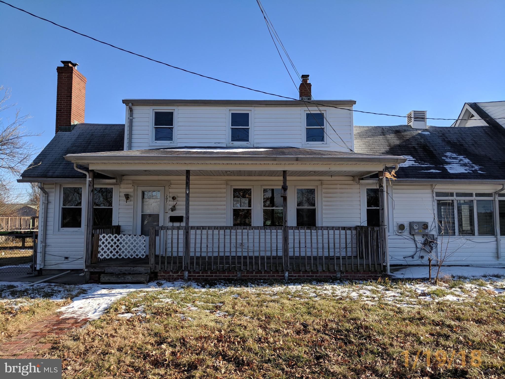 207 Cloverhill Road Pasadena, MD 21122 - Photo 1 of 27 Exterior (Rear)