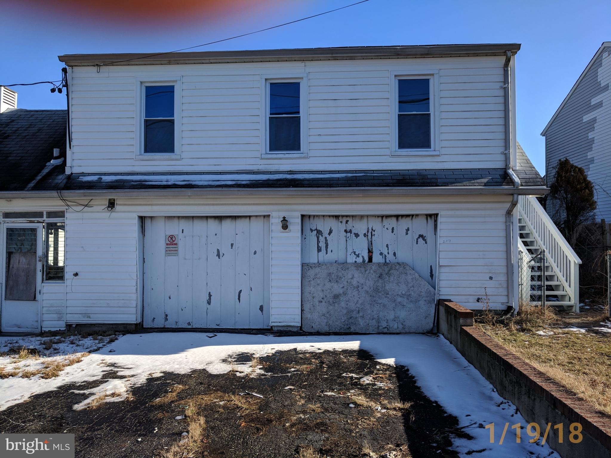 207 Cloverhill Road Pasadena, MD 21122 - Photo 2 of 27 Exterior (General)