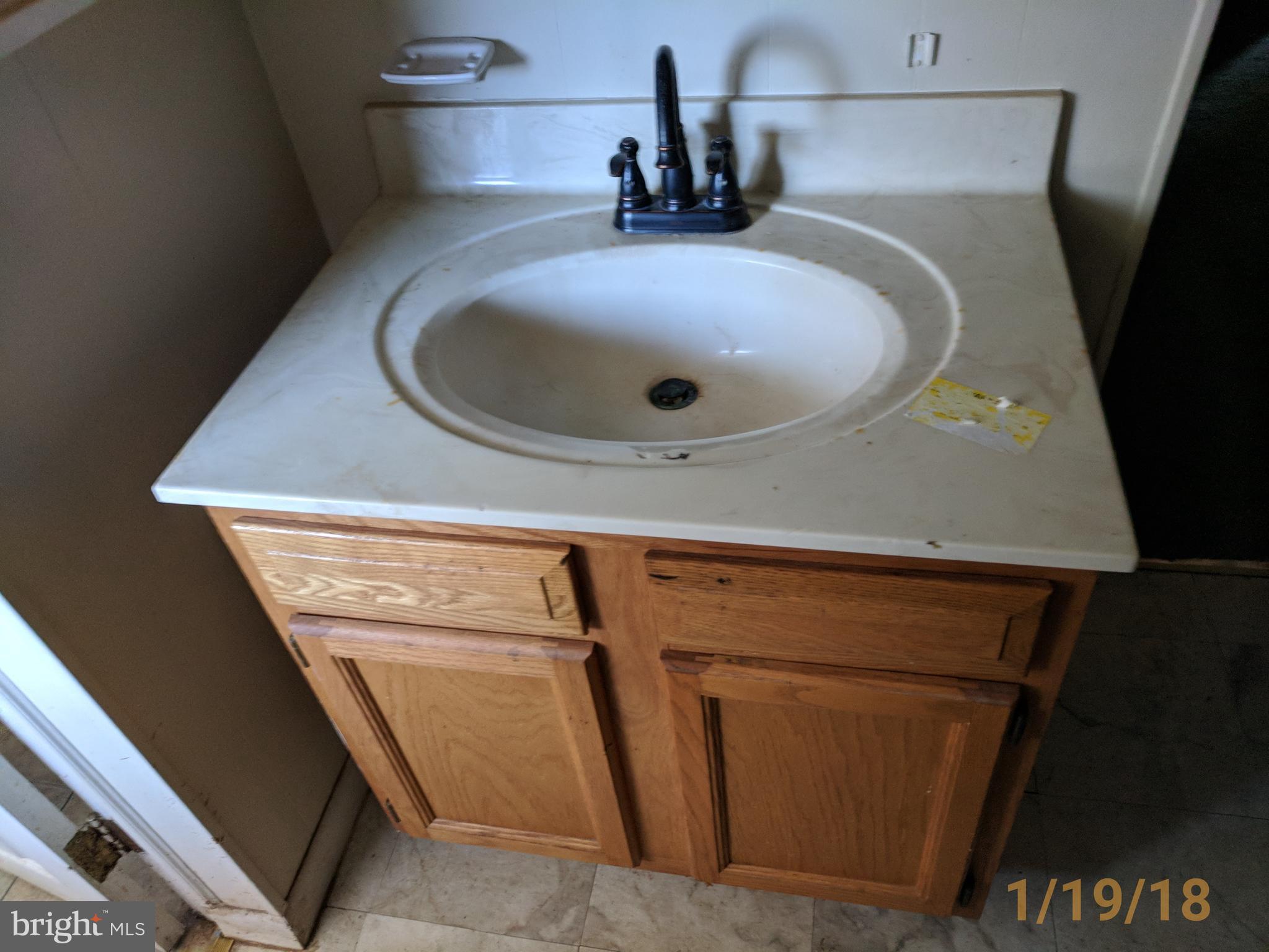 207 Cloverhill Road Pasadena, MD 21122 - Photo 11 of 27 Bath