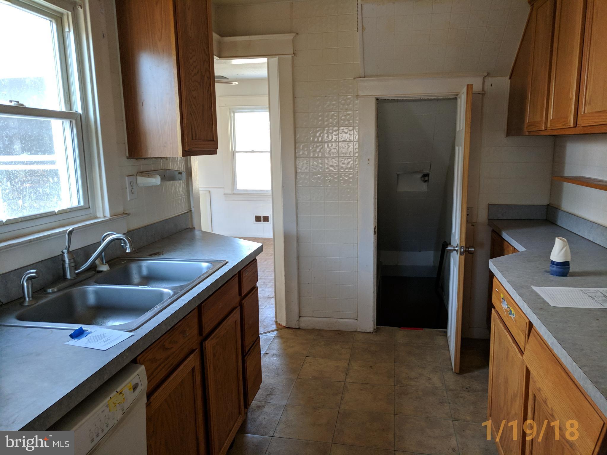 207 Cloverhill Road Pasadena, MD 21122 - Photo 15 of 27 Kitchen