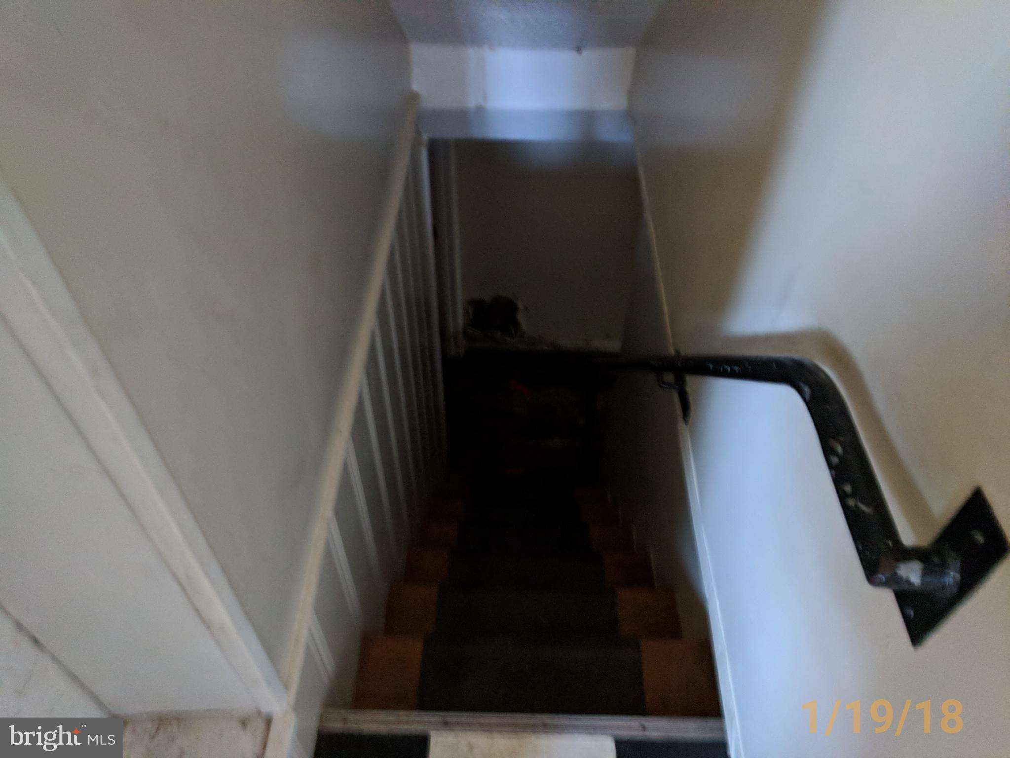 207 Cloverhill Road Pasadena, MD 21122 - Photo 16 of 27 Interior (General)