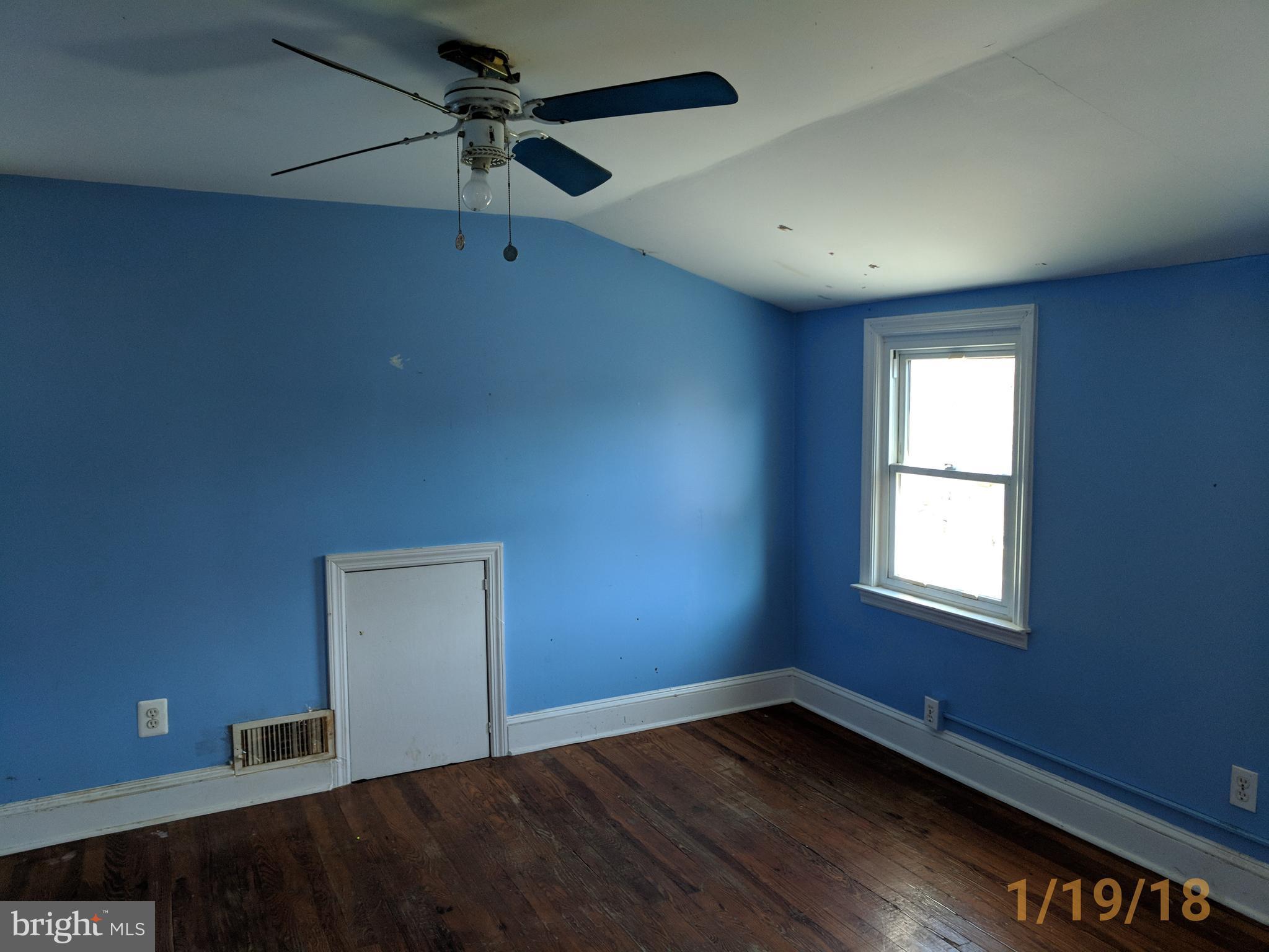 207 Cloverhill Road Pasadena, MD 21122 - Photo 22 of 27 Bedroom