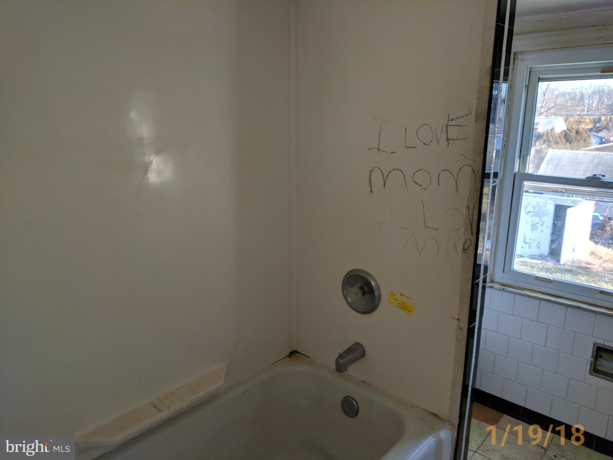 207 Cloverhill Road Pasadena, MD 21122 - Photo 24 of 27 Bath