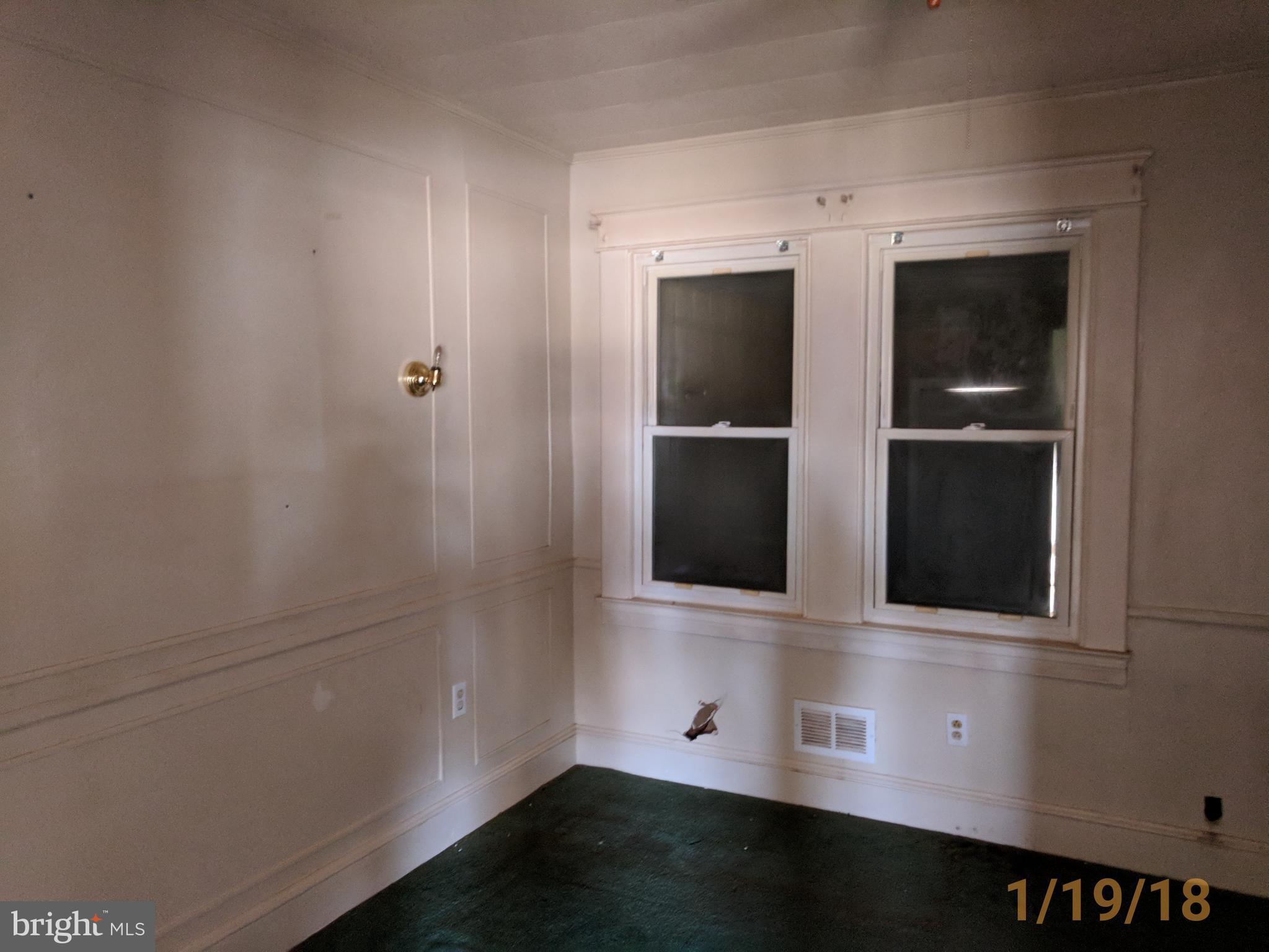 207 Cloverhill Road Pasadena, MD 21122 - Photo 8 of 27 Interior (General)