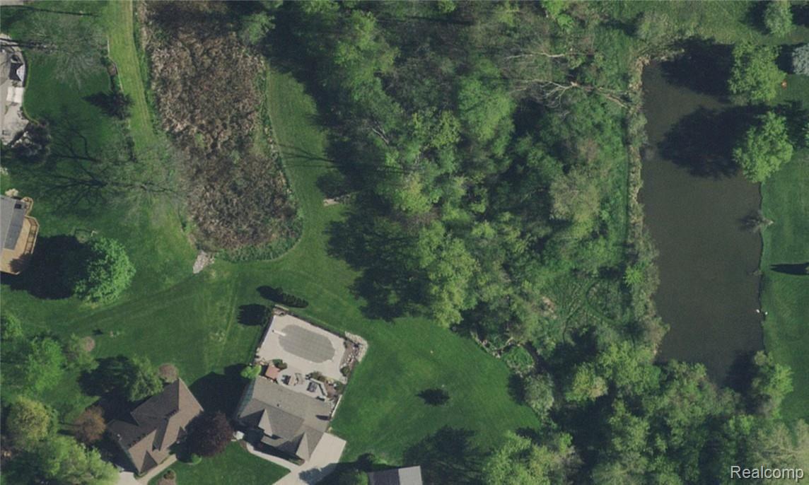 1897 Ridgefield Court Rochester, MI 48306 - Photo 5 of 6 5.jpg