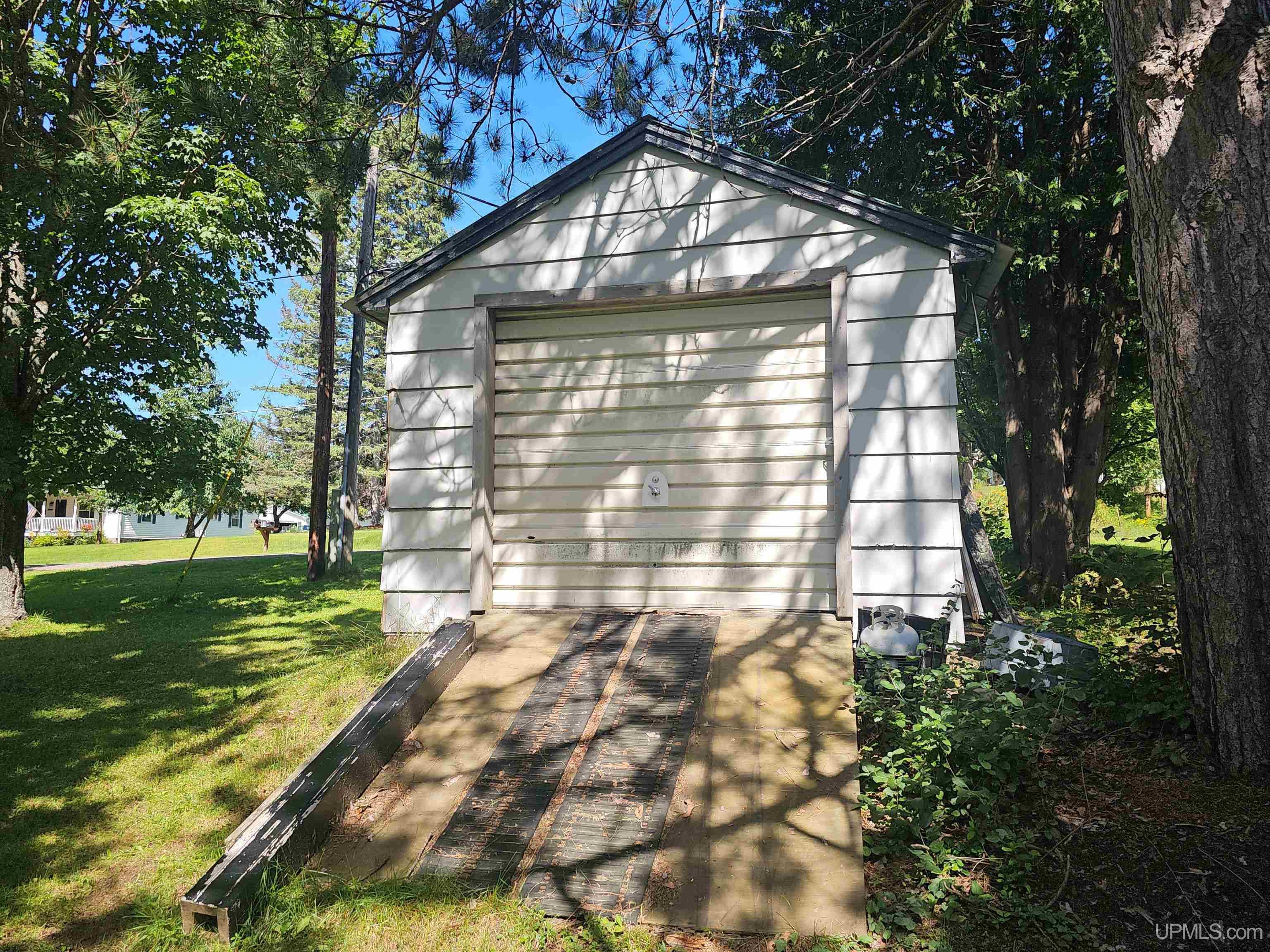 640 East Hunter Road Iron River, MI 49935 - Photo 9 of 22 Gallery Image 9