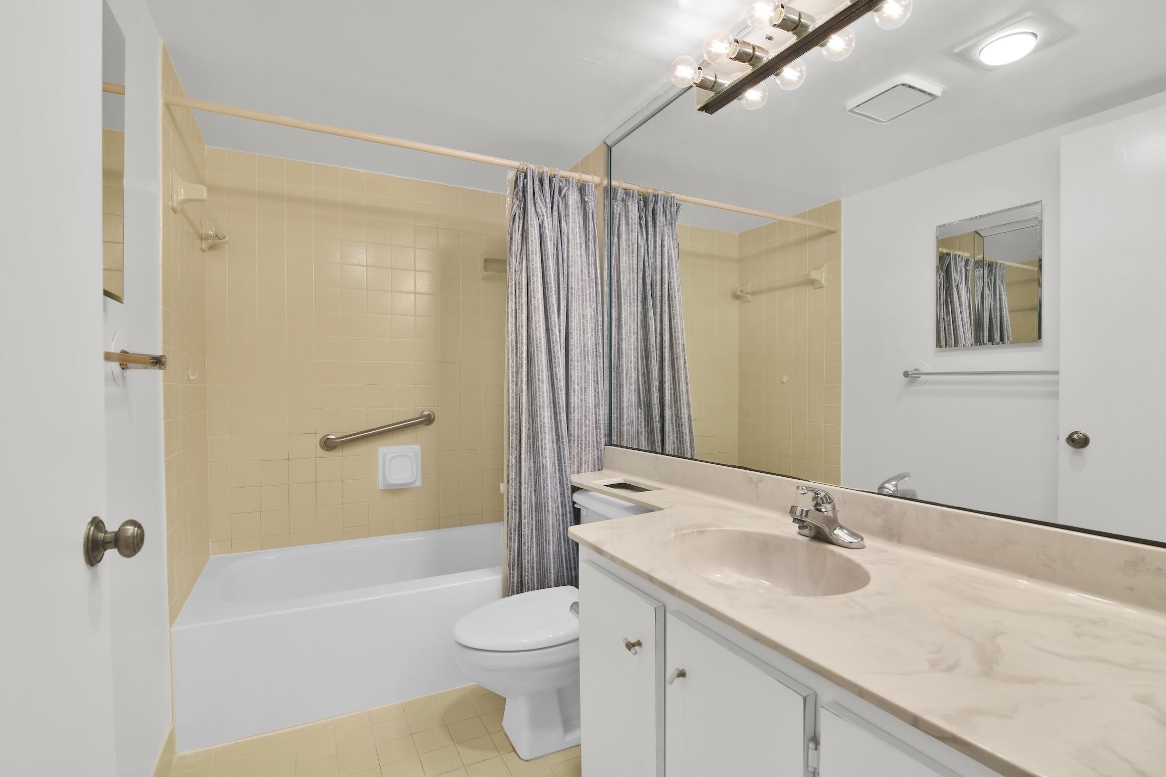 6420 Boca Del Mar Drive, Unit 608 Boca Raton, FL 33433 - Photo 17 of 27 6420 Boca del Mar Dr 608 second bathroom