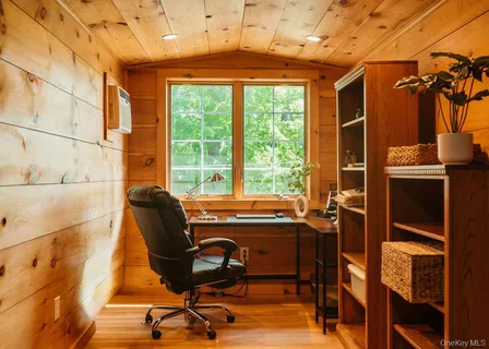 $499,000 | 178 Hoyt Street, Port Ewen, NY 12466
