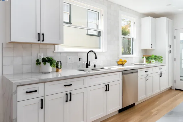 $925,000 | 1146 Excelsior Avenue, Oakland, CA 94610