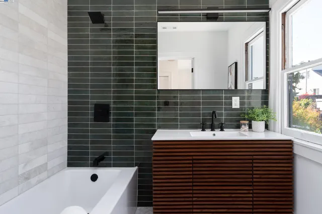 $925,000 | 1146 Excelsior Avenue, Oakland, CA 94610