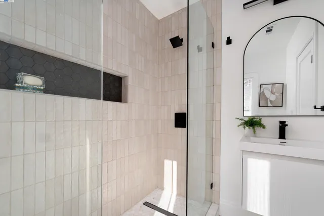 $925,000 | 1146 Excelsior Avenue, Oakland, CA 94610