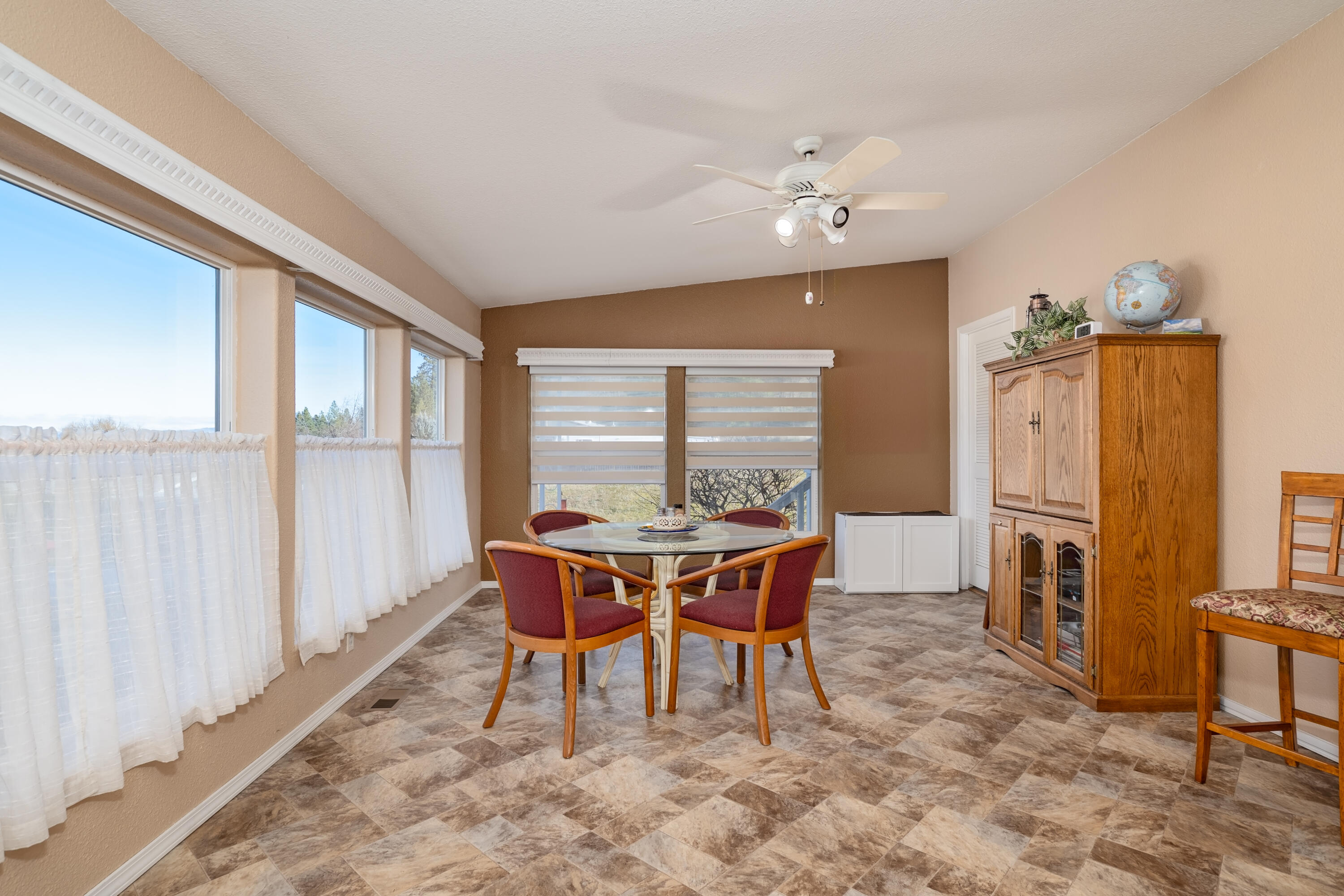 3955 South Stage Road, Unit 93 Medford, OR 97501 - Photo 5 of 42