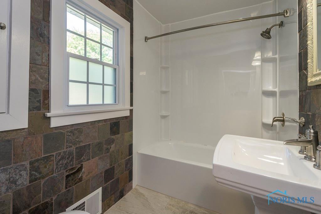 3329 Brantford Road Toledo, OH 43606 - Photo 27 of 30 Gallery Image 27