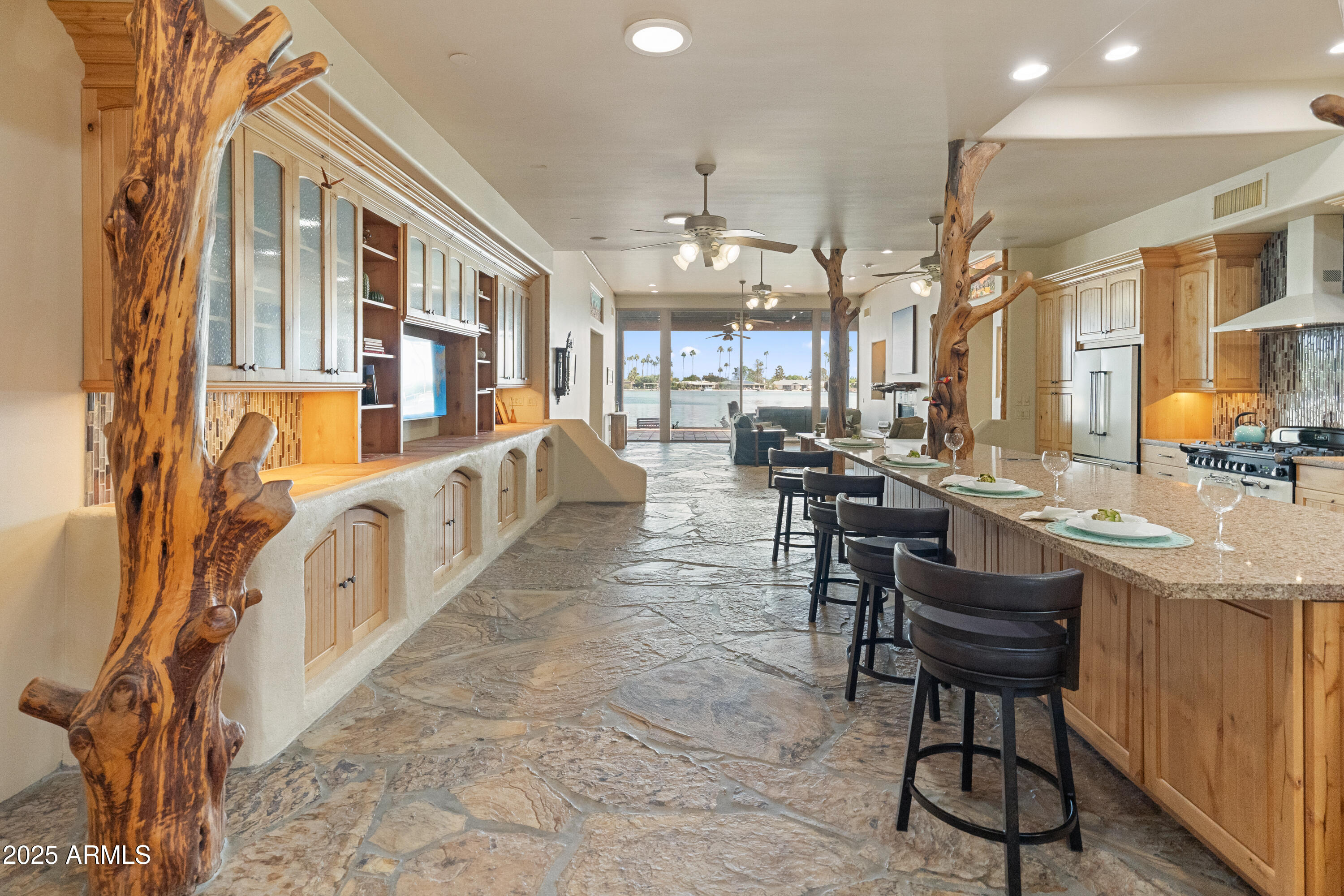 13807 North Crown Point Sun City, AZ 85351 - Photo 15 of 92 13807 N Crown Pt-38