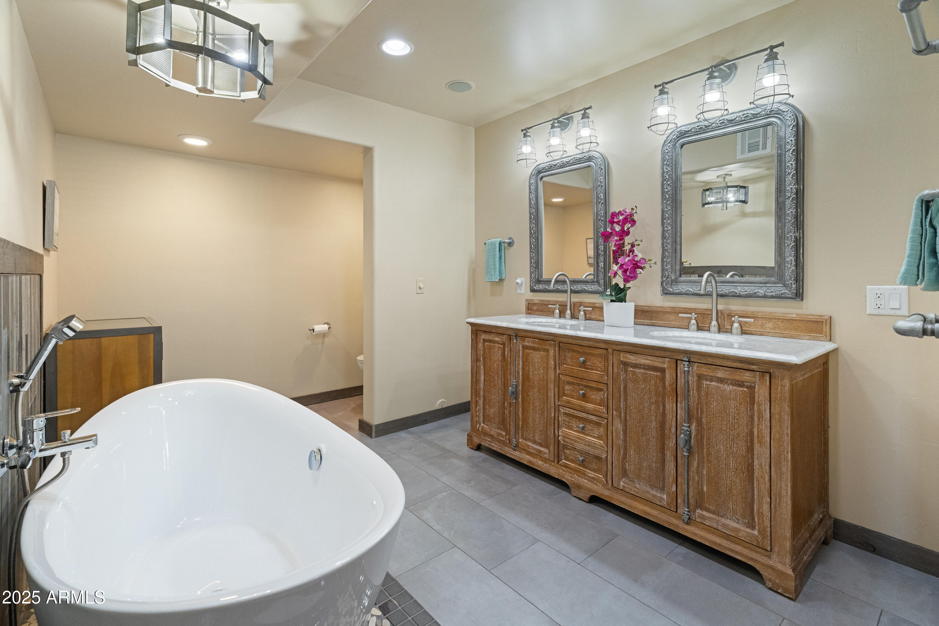 13807 North Crown Point Sun City, AZ 85351 - Photo 43 of 92 13807 N Crown Pt-44