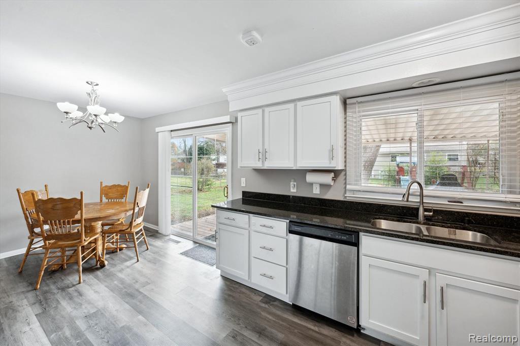 1451 West Judd Road Flint, MI 48507 - Photo 4 of 15
