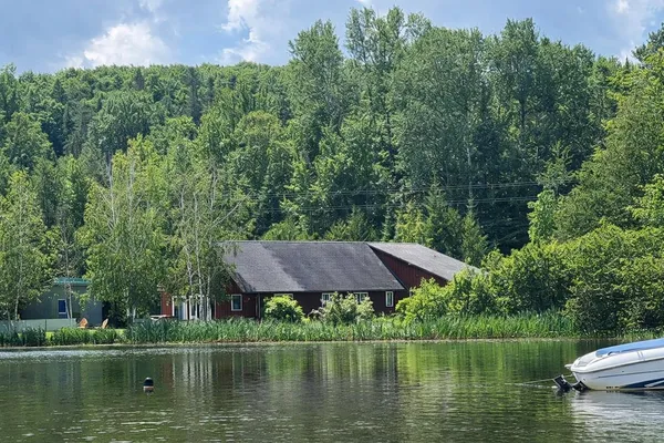$399,000 | 391 West Shore Road, Glover, VT 05875