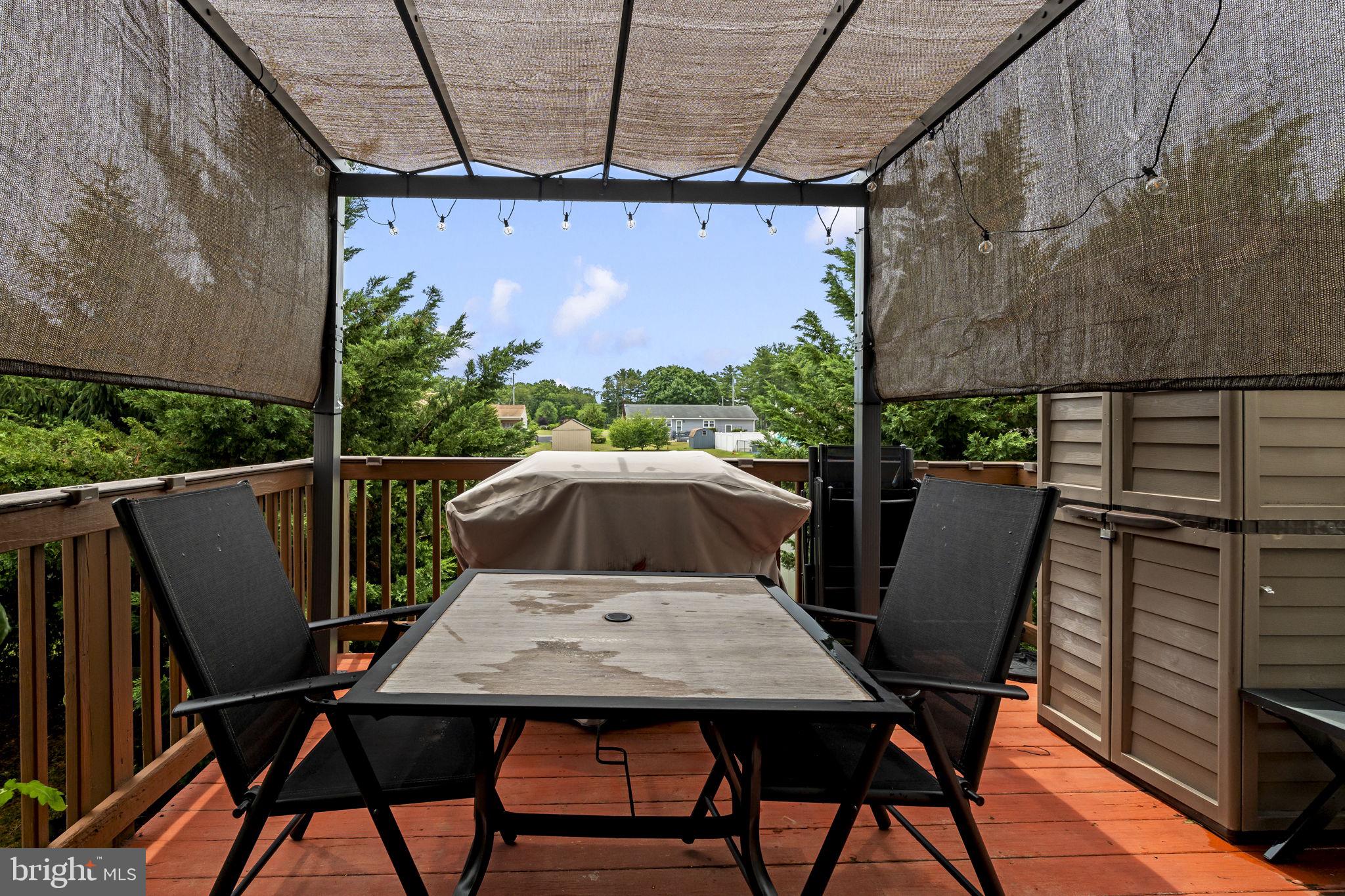 2102 East Oak Road, Unit C4 Vineland, NJ 08361 - Photo 25 of 40 Outdoor deck 10x12