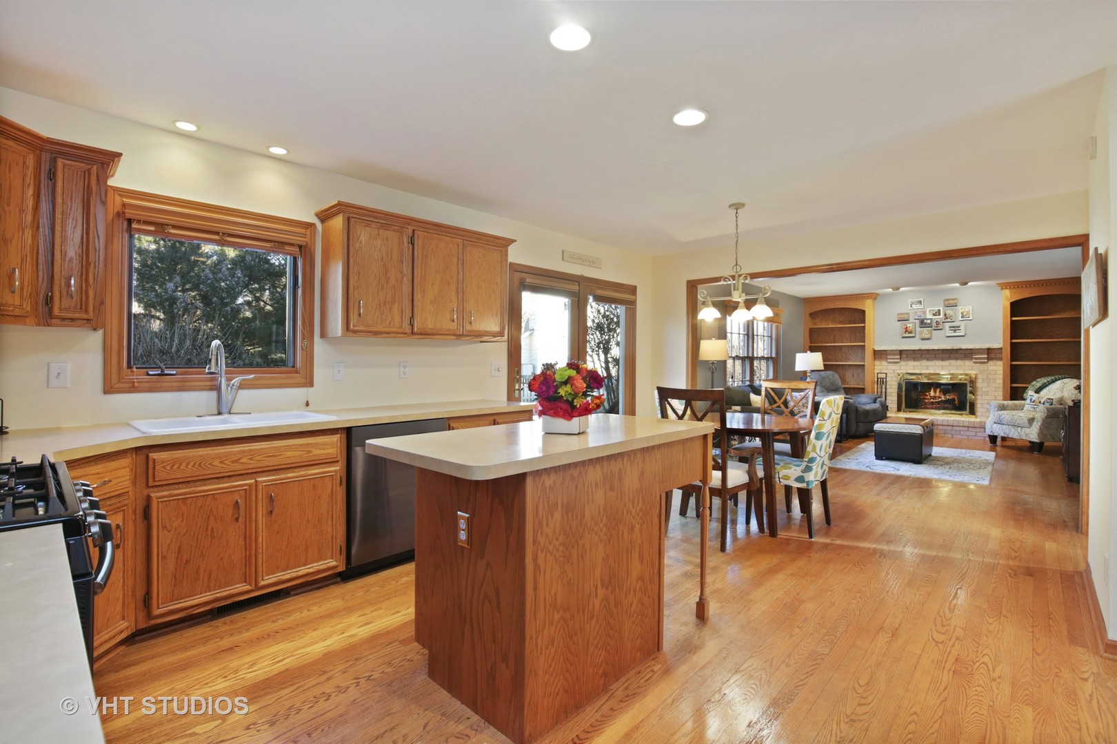 1199 Lewis Road Geneva, IL 60134 - Photo 4 of 20