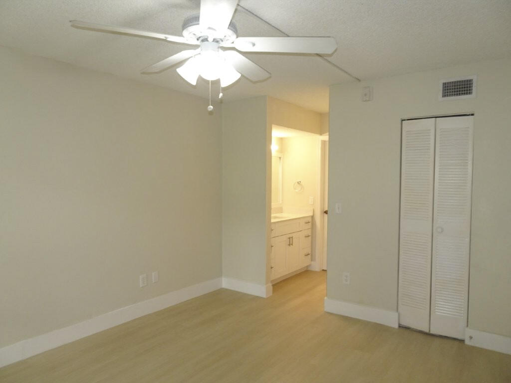 350 Club Circle, Unit 105 Boca Raton, FL 33487 - Photo 8 of 19 DSC04939