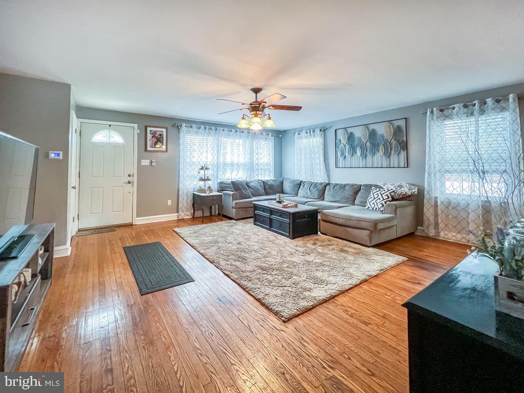 124 Westminster Drive Wallingford, PA 19086 - Photo 4 of 37