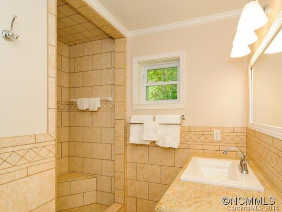 68 Number 9 Road Fairview, NC 28730 - Photo 12 of 24 Gallery Image 12
