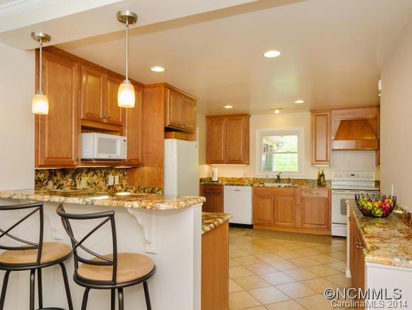 68 Number 9 Road Fairview, NC 28730 - Photo 5 of 24 Gallery Image 5