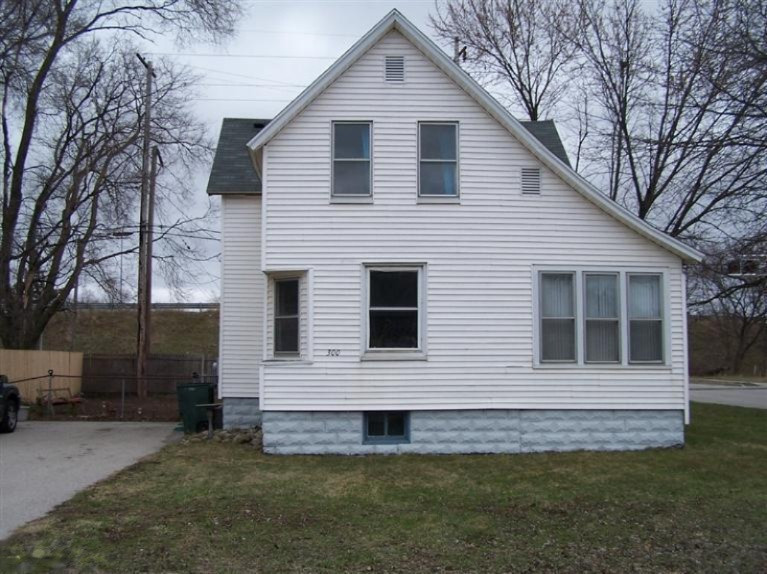 300 Maple Street Spring Lake, MI 49456 - Photo 1 of 24 Primary Photo