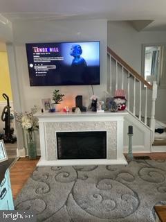 7823 Jamesford Road Dundalk, MD 21222 - Photo 4 of 24 Living Room