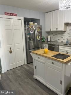 7823 Jamesford Road Dundalk, MD 21222 - Photo 7 of 24 Kitchen