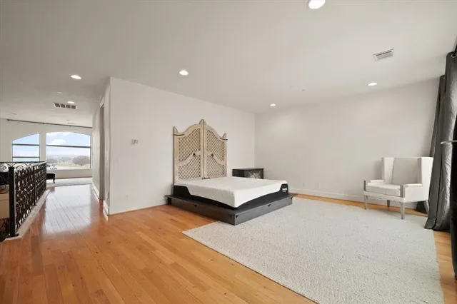 $3,400 | 416 Mills Street, Fort Worth, TX 76102