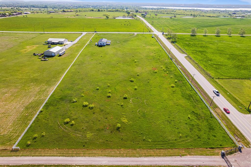 25 Cr 235 Valley View Valley View, TX 76272 - Photo 3 of 23 a view of a tennis court
