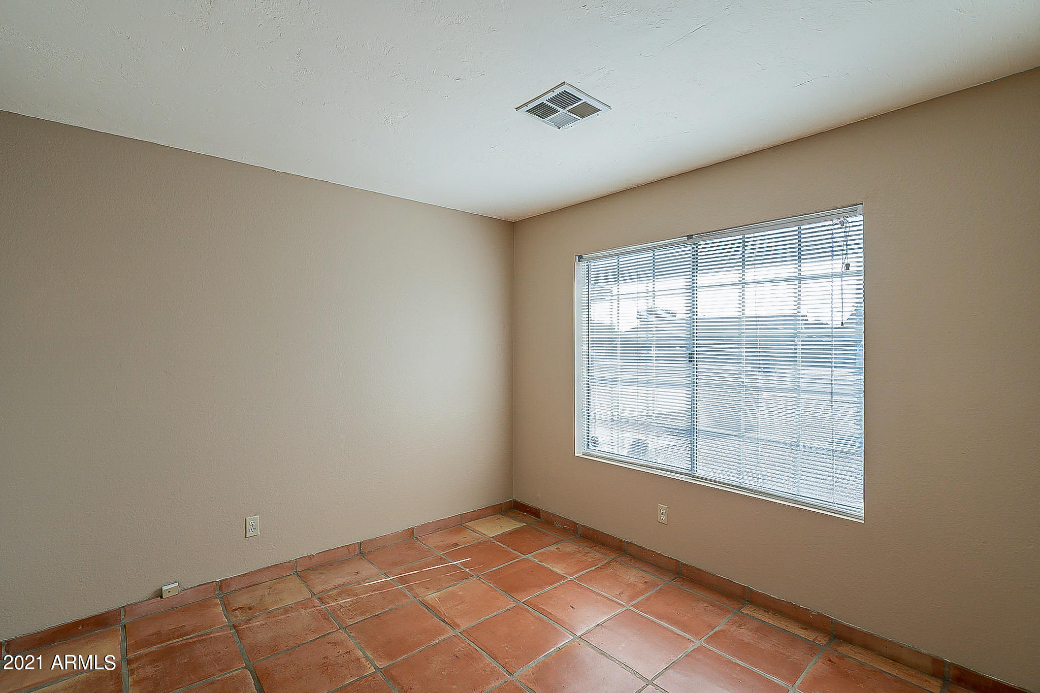 2004 East Rice Drive Tempe, AZ 85283 - Photo 26 of 33 Rice-26