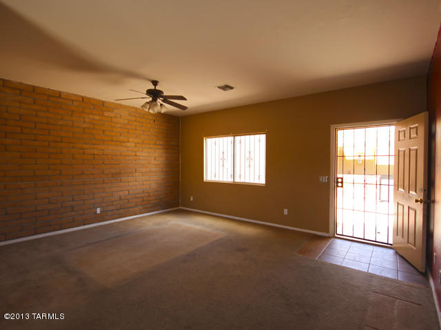 3532 South Mission Road, Unit 3 Tucson, AZ 85713 - Photo 9 of 32