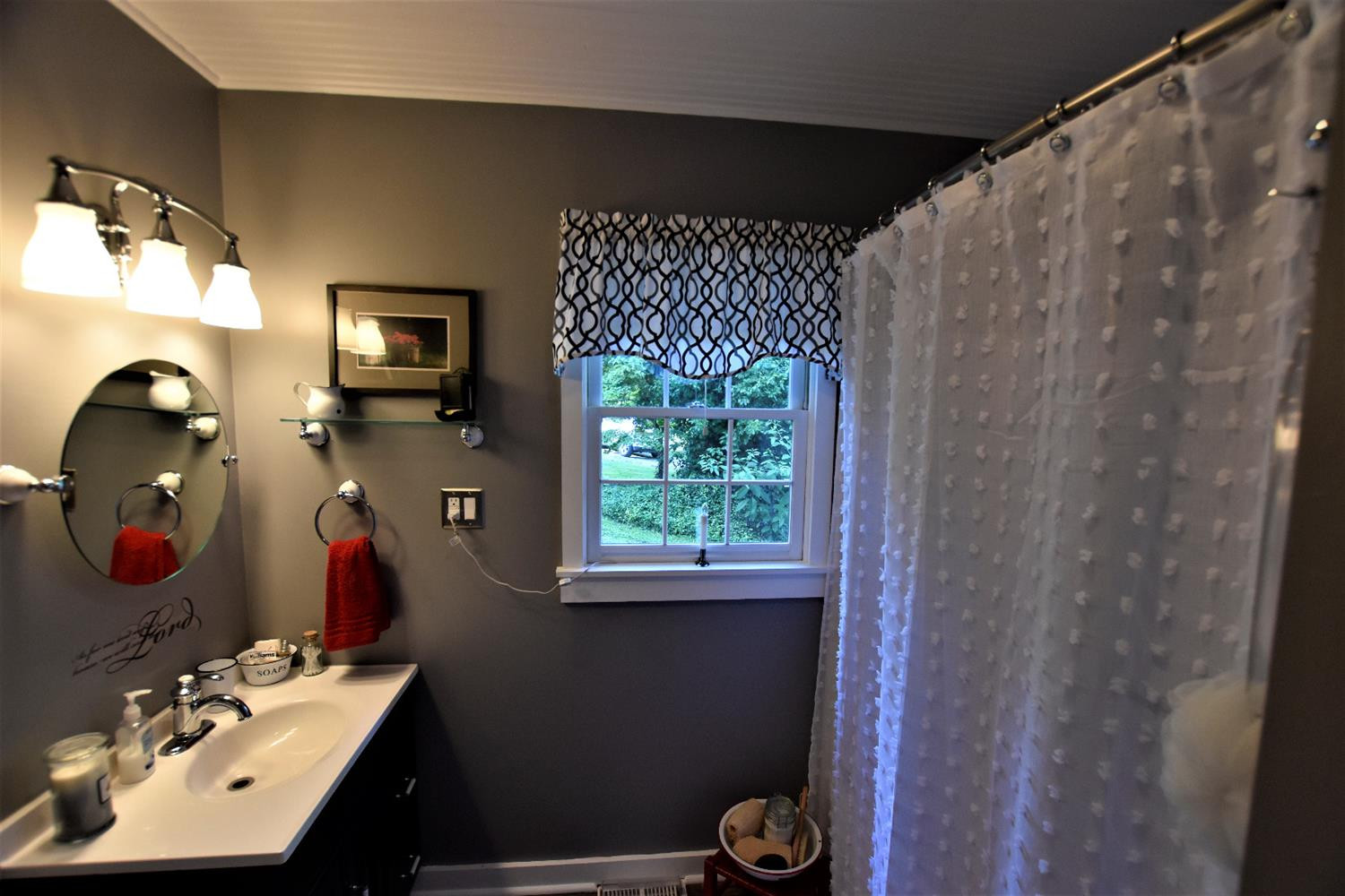 821 Sand Hill Road Irvine, KY 40336 - Photo 40 of 78 The color scheme fits perfectly with the