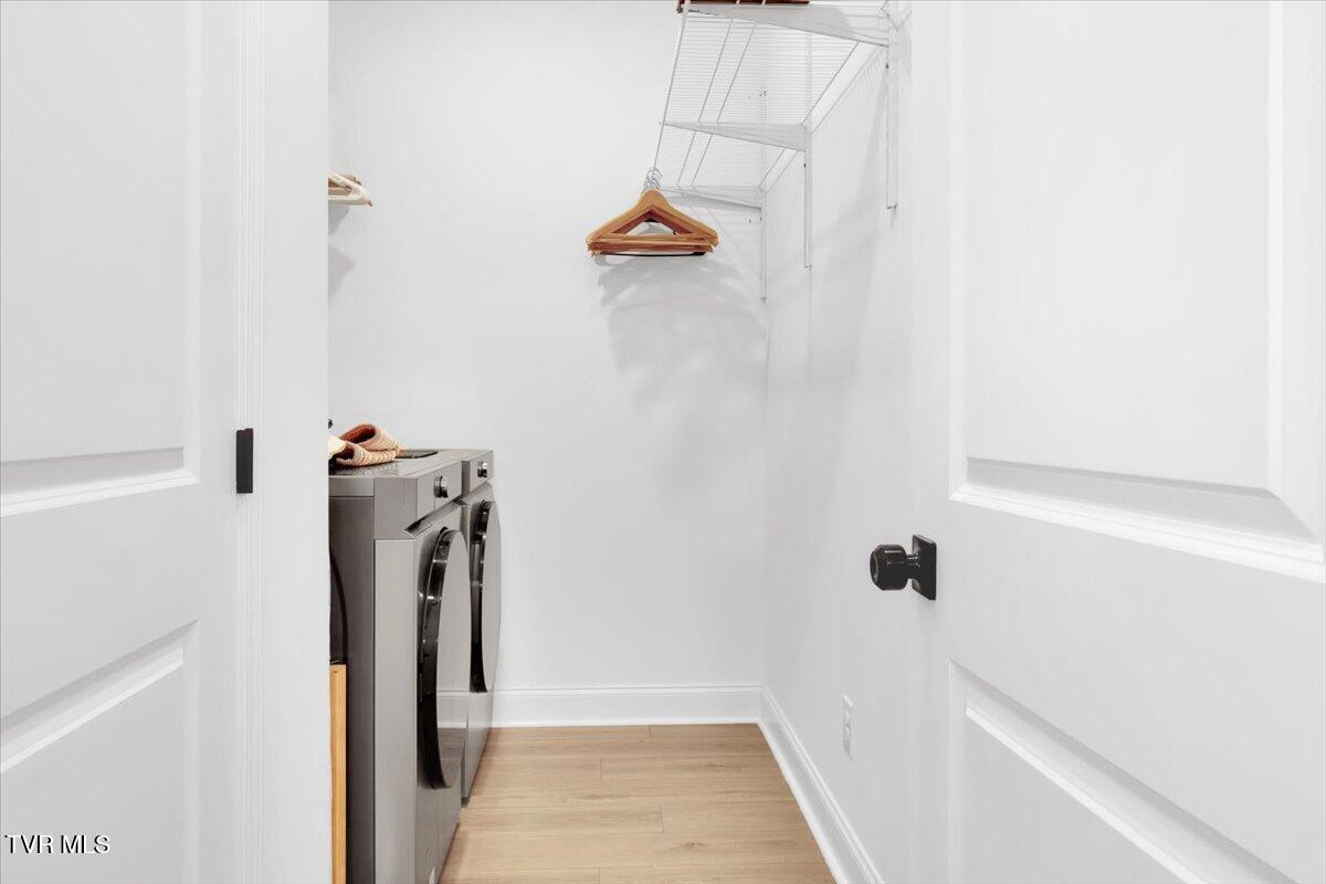 868 Granby Road Kingsport, TN 37660 - Photo 17 of 54 25-Laundry