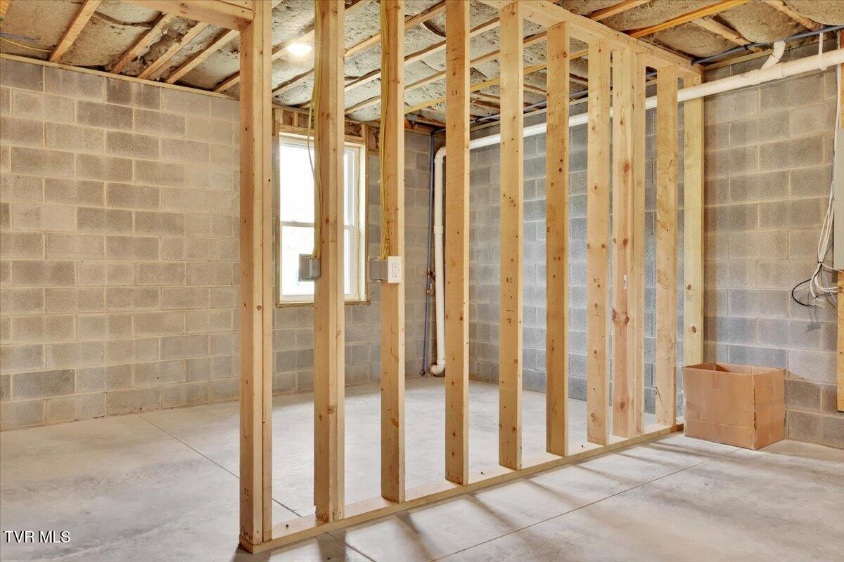 868 Granby Road Kingsport, TN 37660 - Photo 39 of 54 47-Basement