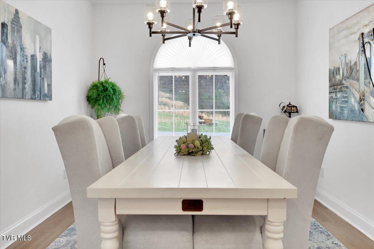 868 Granby Road Kingsport, TN 37660 - Photo 5 of 54 13-Dining Area
