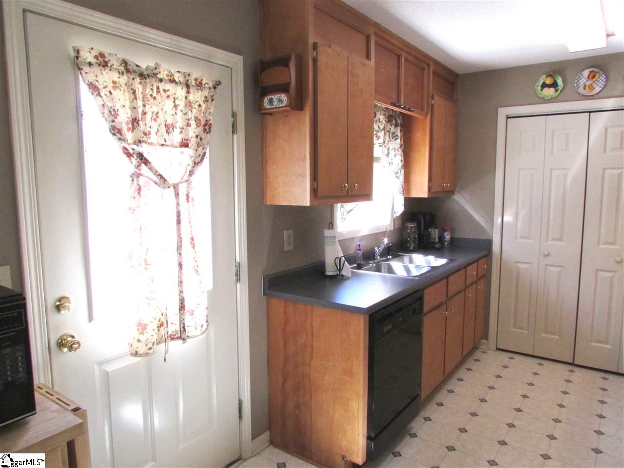 583 Garrett Street Fountain Inn, SC 29644 - Photo 6 of 15 Gallery Image 6